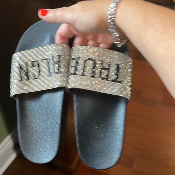 True Religion sparkly slides - Picture 2 of 4